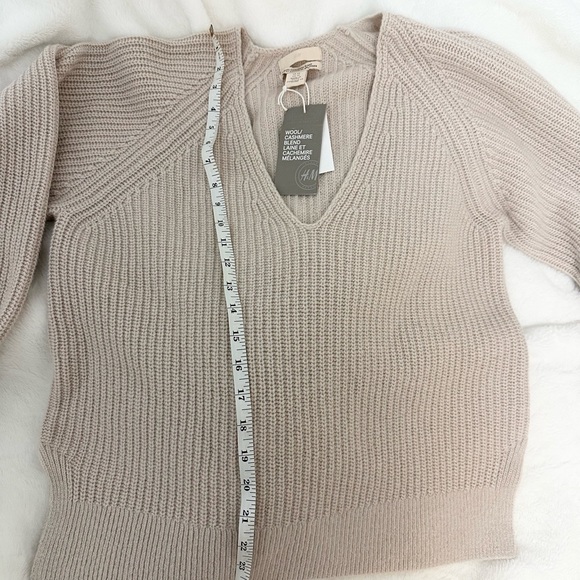 NWT H&m cashmere sweater - Picture 5 of 5